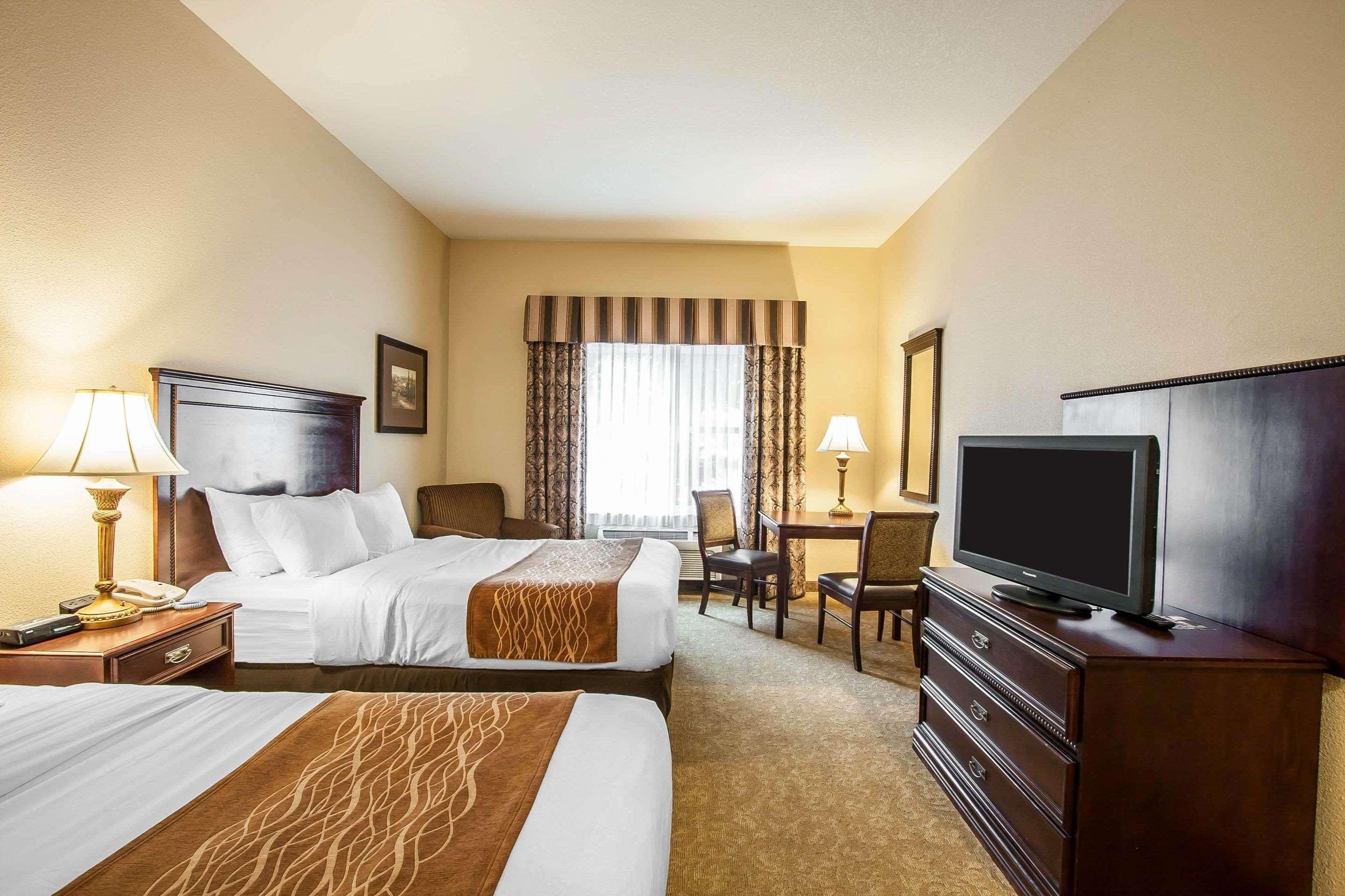 Comfort Inn & Suites Mcminnville Wine Country Extérieur photo