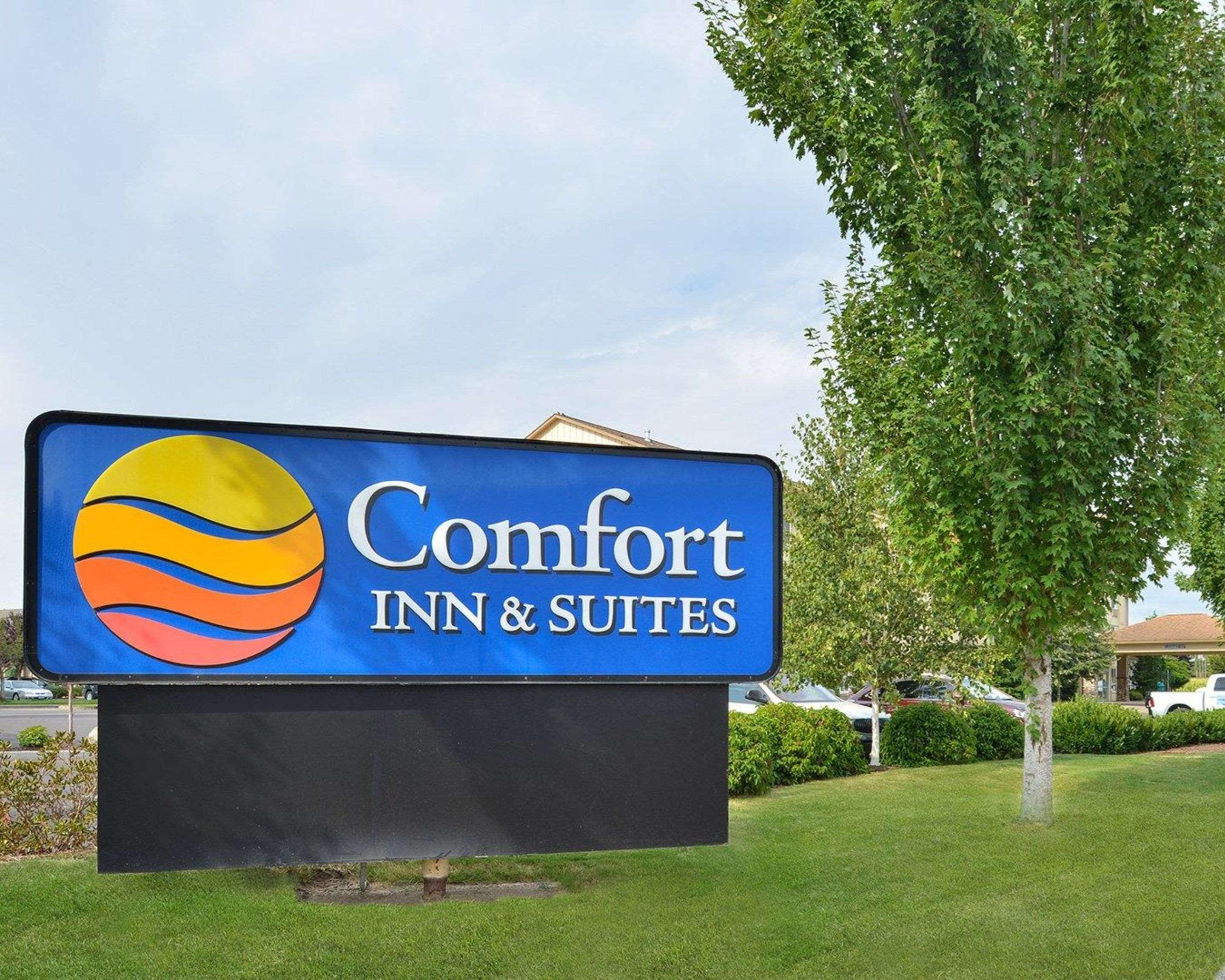 Comfort Inn & Suites Mcminnville Wine Country Extérieur photo