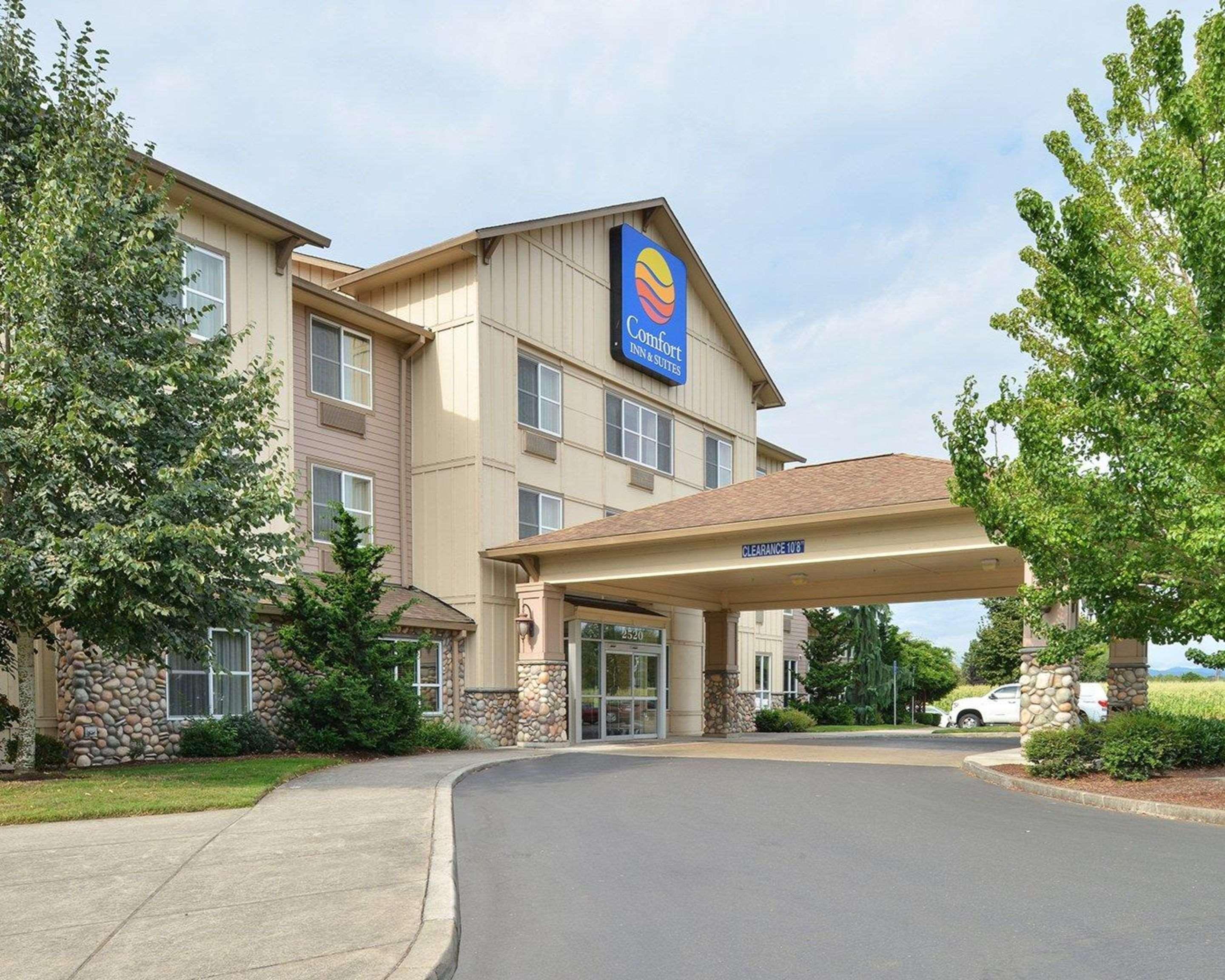 Comfort Inn & Suites Mcminnville Wine Country Extérieur photo