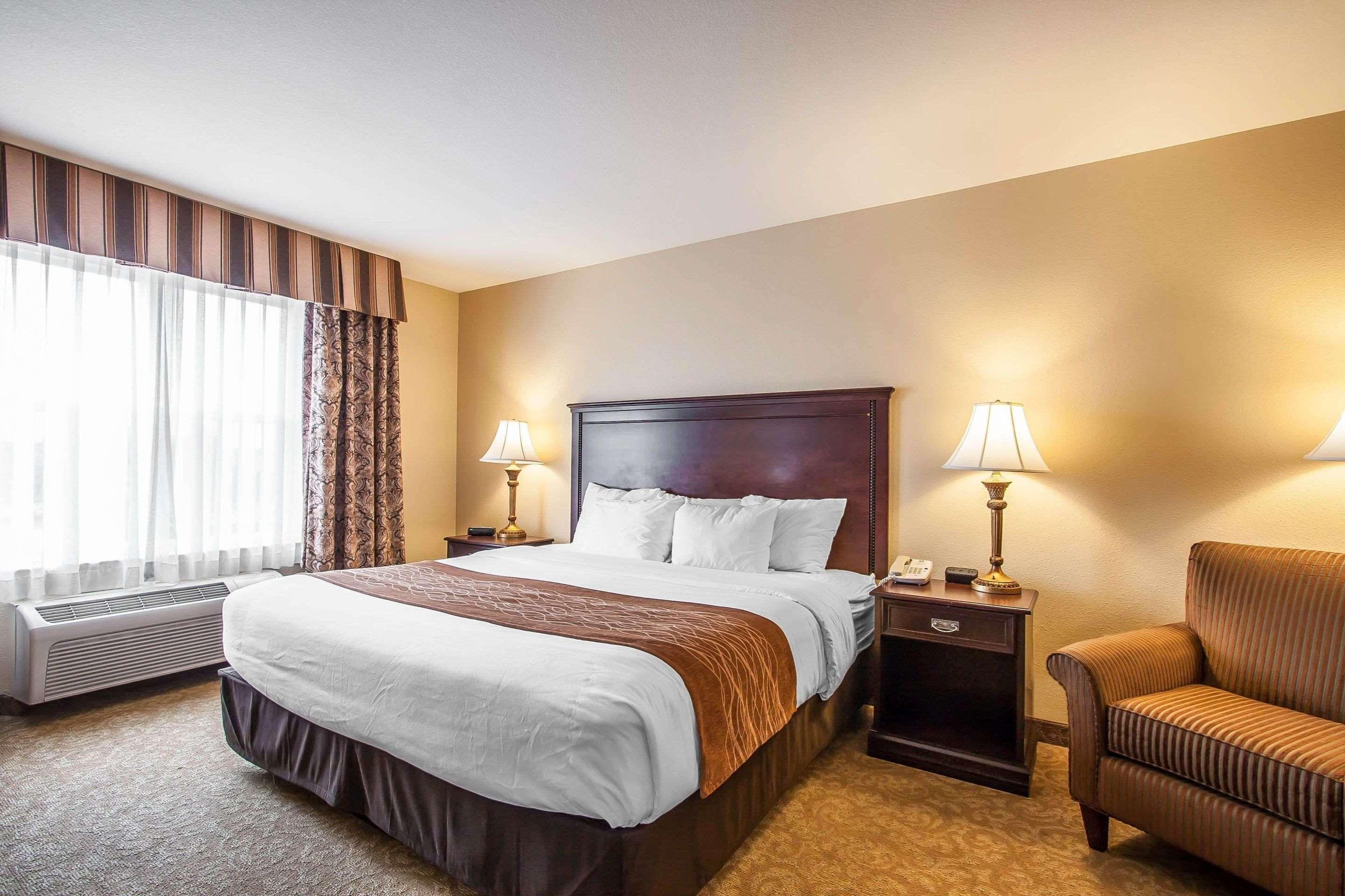 Comfort Inn & Suites Mcminnville Wine Country Extérieur photo