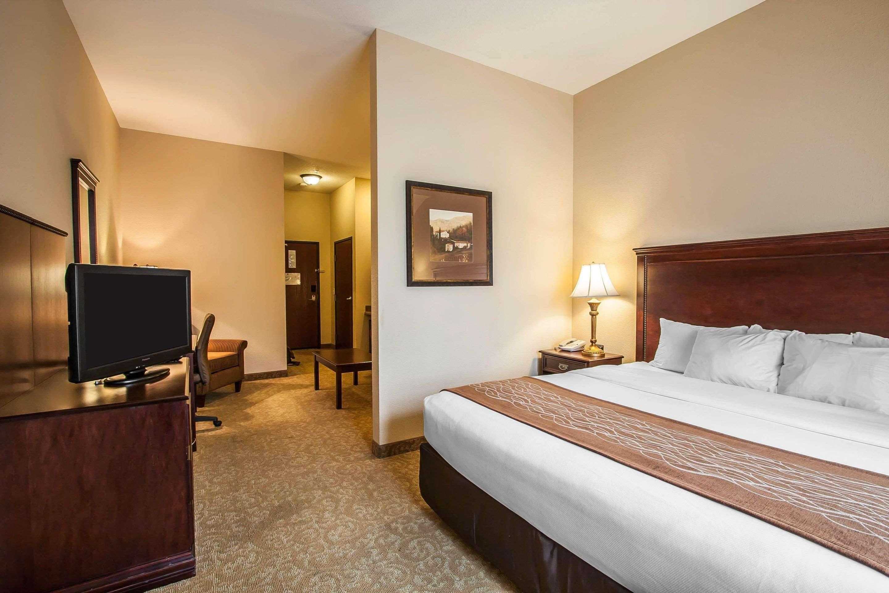 Comfort Inn & Suites Mcminnville Wine Country Extérieur photo