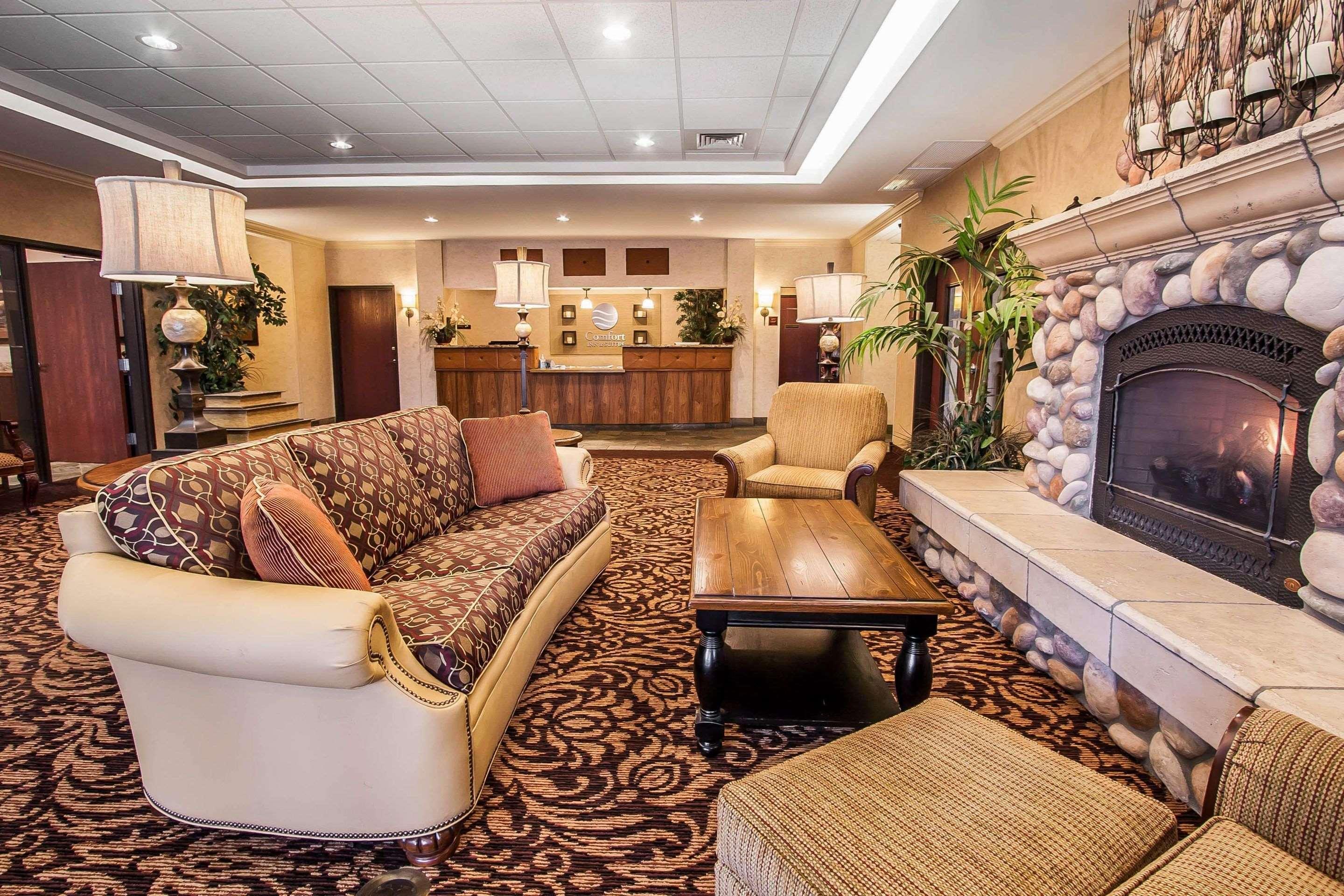 Comfort Inn & Suites Mcminnville Wine Country Extérieur photo