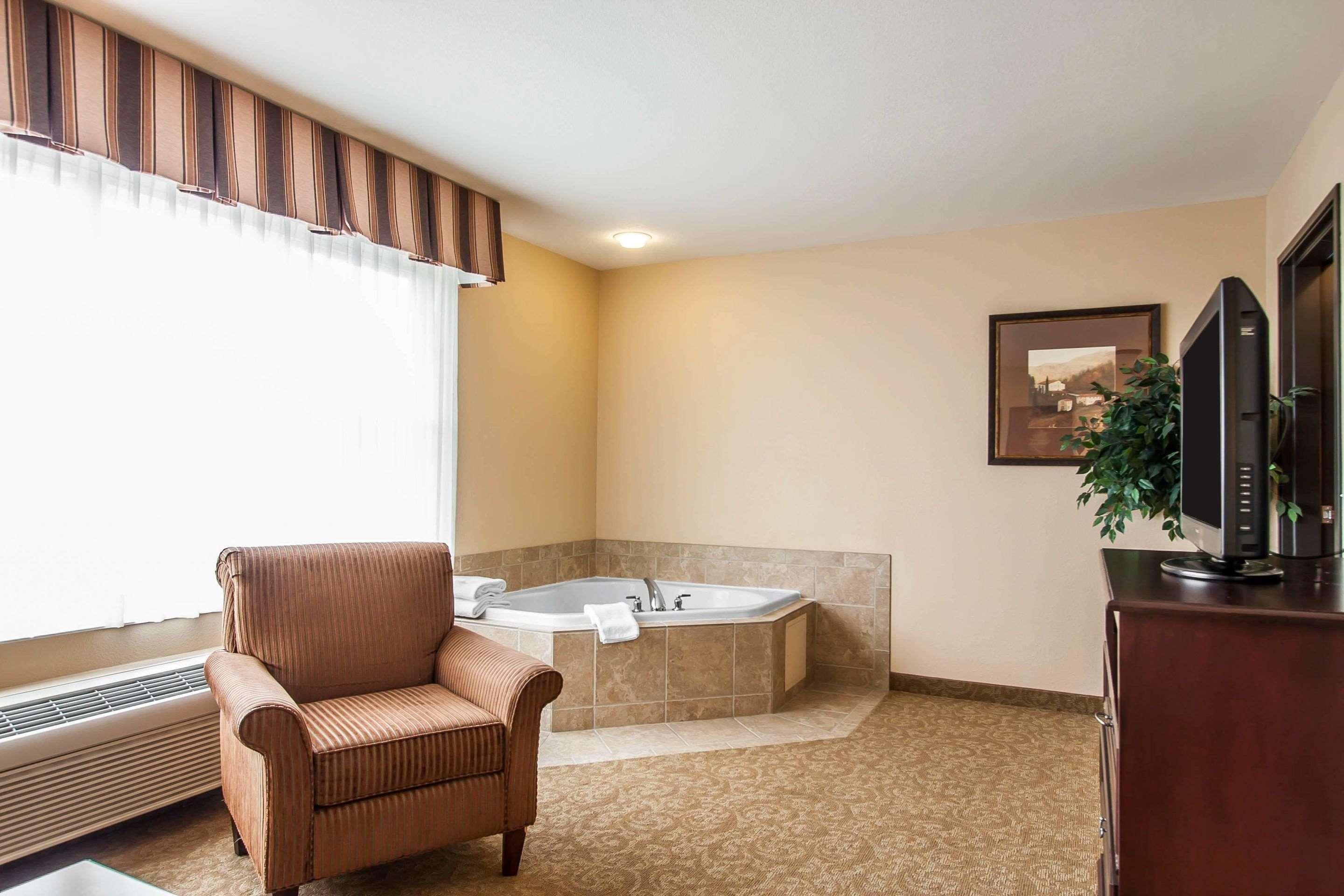 Comfort Inn & Suites Mcminnville Wine Country Extérieur photo