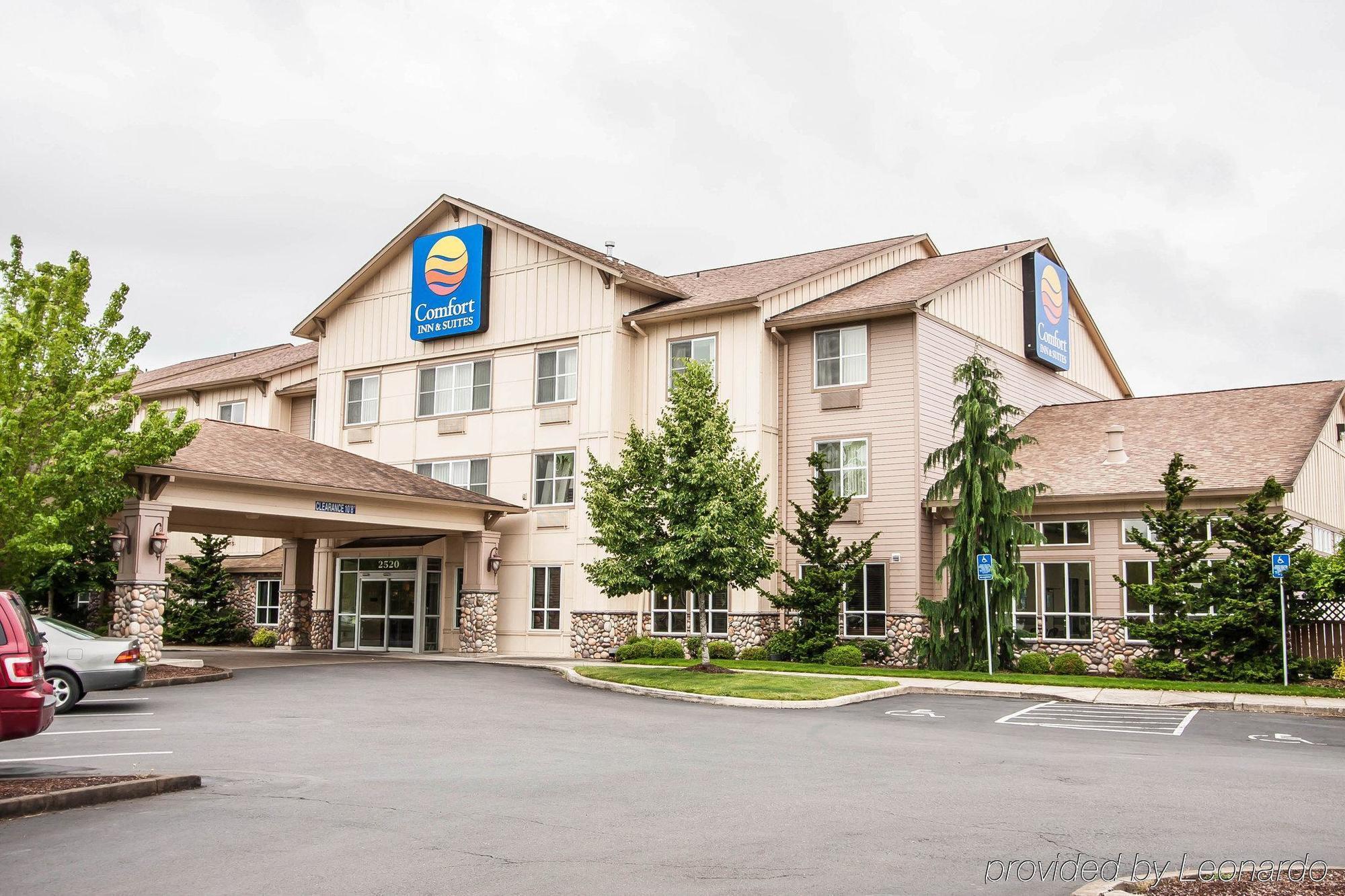 Comfort Inn & Suites Mcminnville Wine Country Extérieur photo
