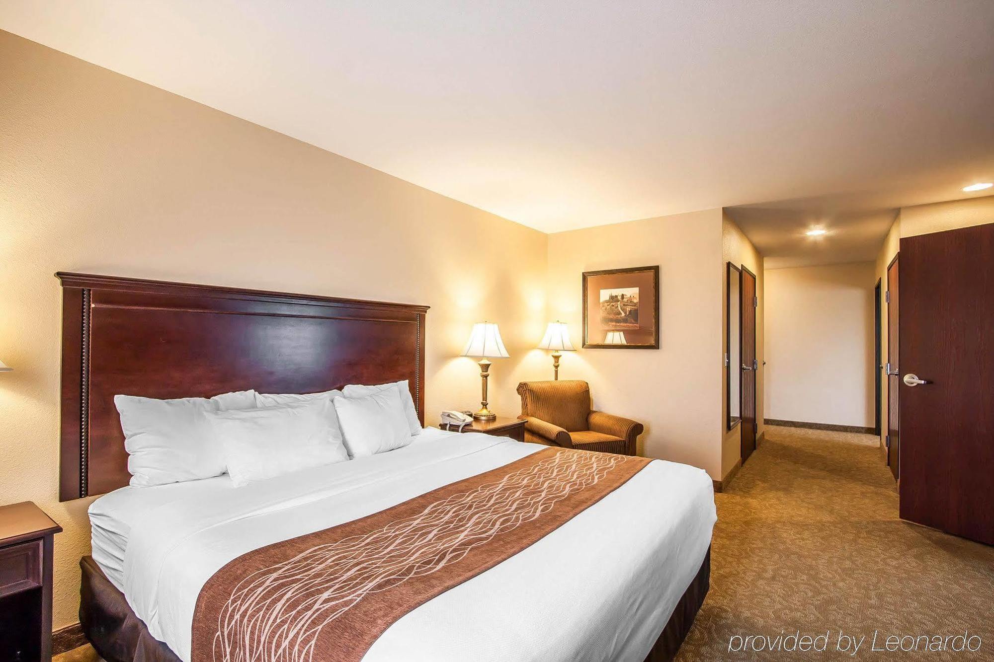 Comfort Inn & Suites Mcminnville Wine Country Extérieur photo