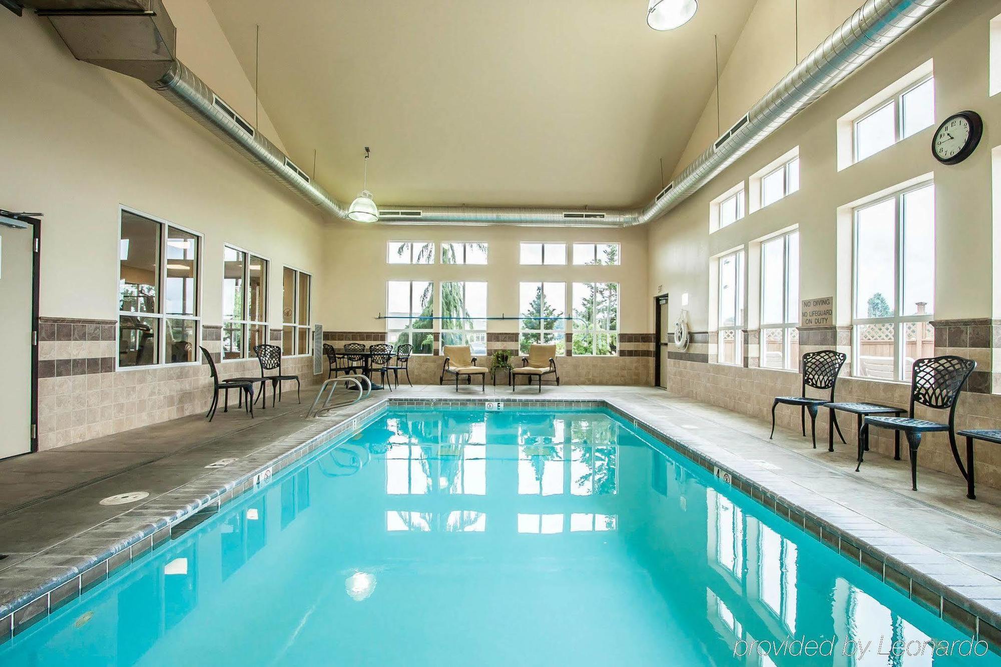 Comfort Inn & Suites Mcminnville Wine Country Extérieur photo